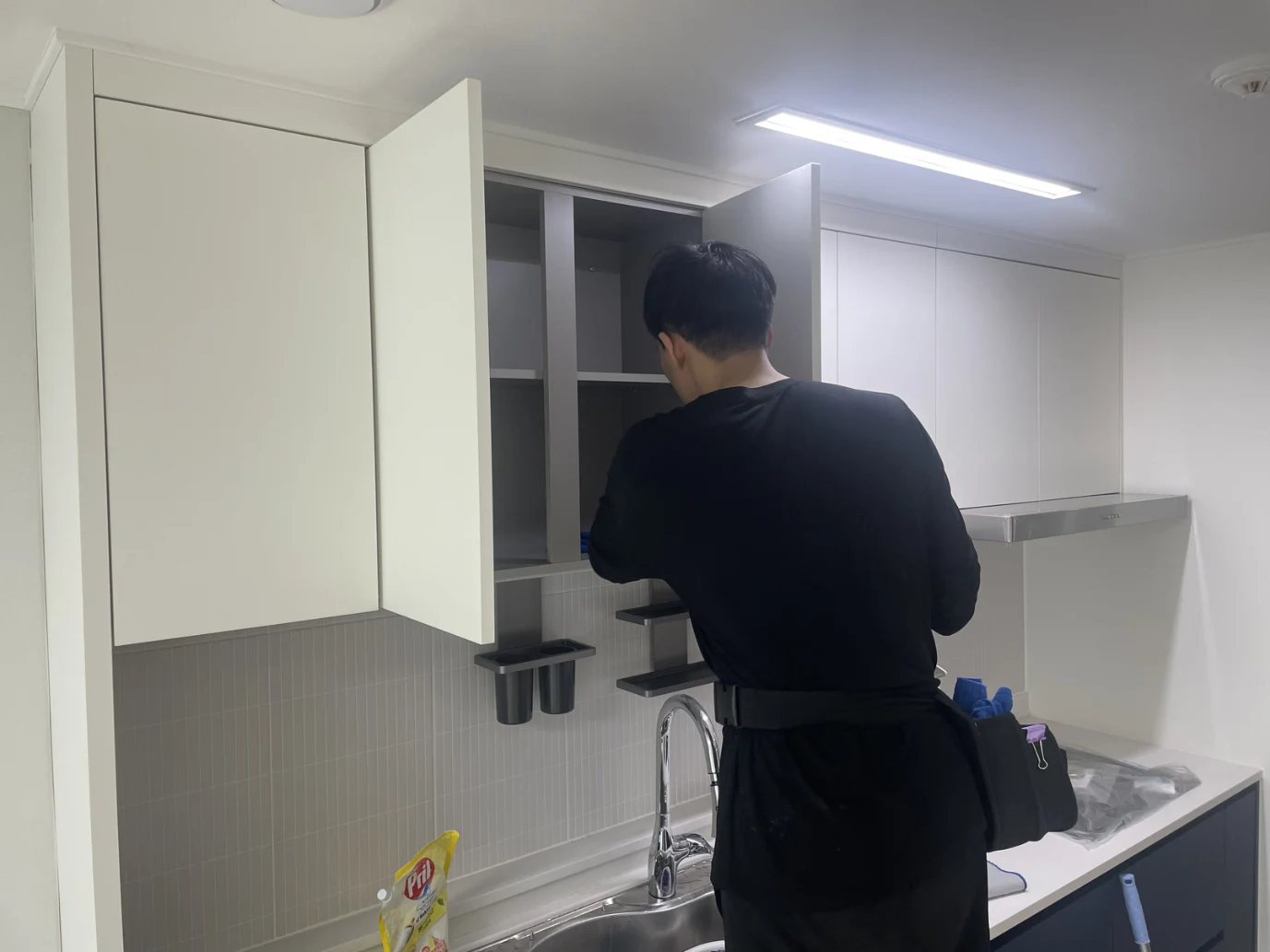 주방·싱크대 실제 청소 작업